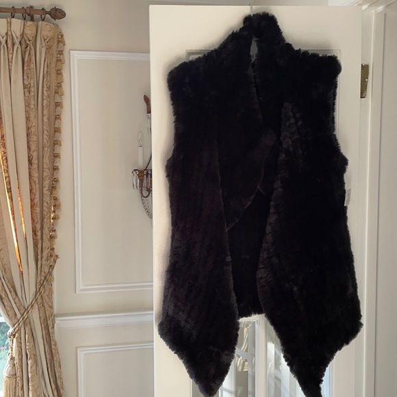 Dolce Cabo Faux Rex Rabbit Fur Vest - Picture 2 of 4